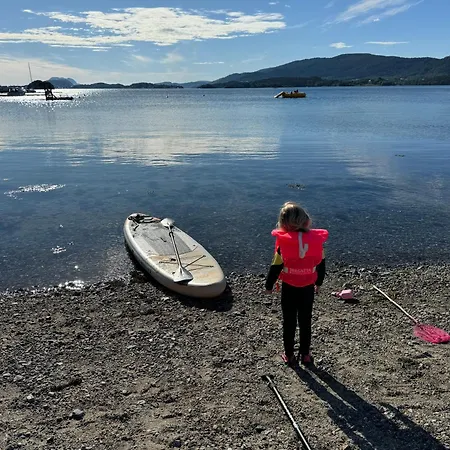 Villa Med Fantastisk Uteplass! 10 Sengeplasser! Ålesund