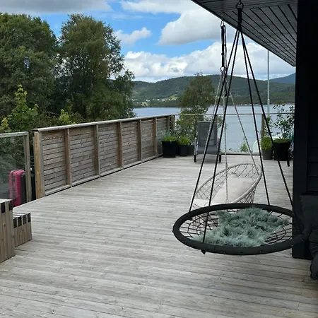 Med Fantastisk Uteplass! 10 Sengeplasser! Villa *
