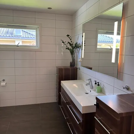 Med Fantastisk Uteplass! 10 Sengeplasser!