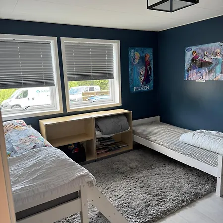 Med Fantastisk Uteplass! 10 Sengeplasser! Villa *