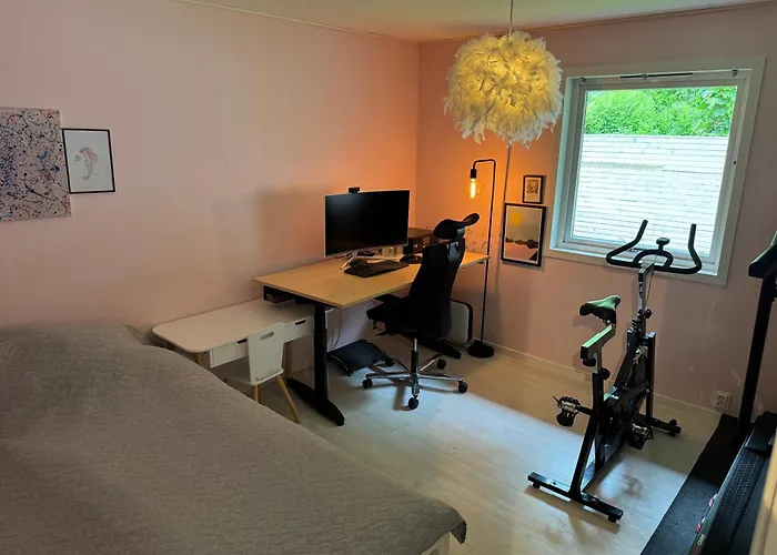 Villa Med Fantastisk Uteplass! 10 Sengeplasser! Ålesund