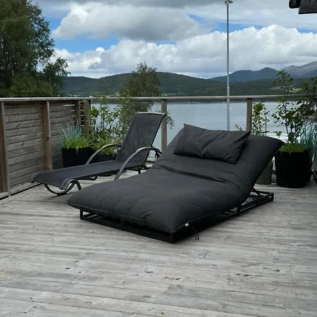 Med Fantastisk Uteplass! 10 Sengeplasser! Олесунн