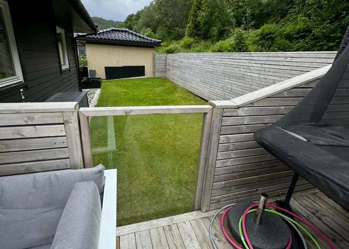 Villa Med Fantastisk Uteplass! 10 Sengeplasser!